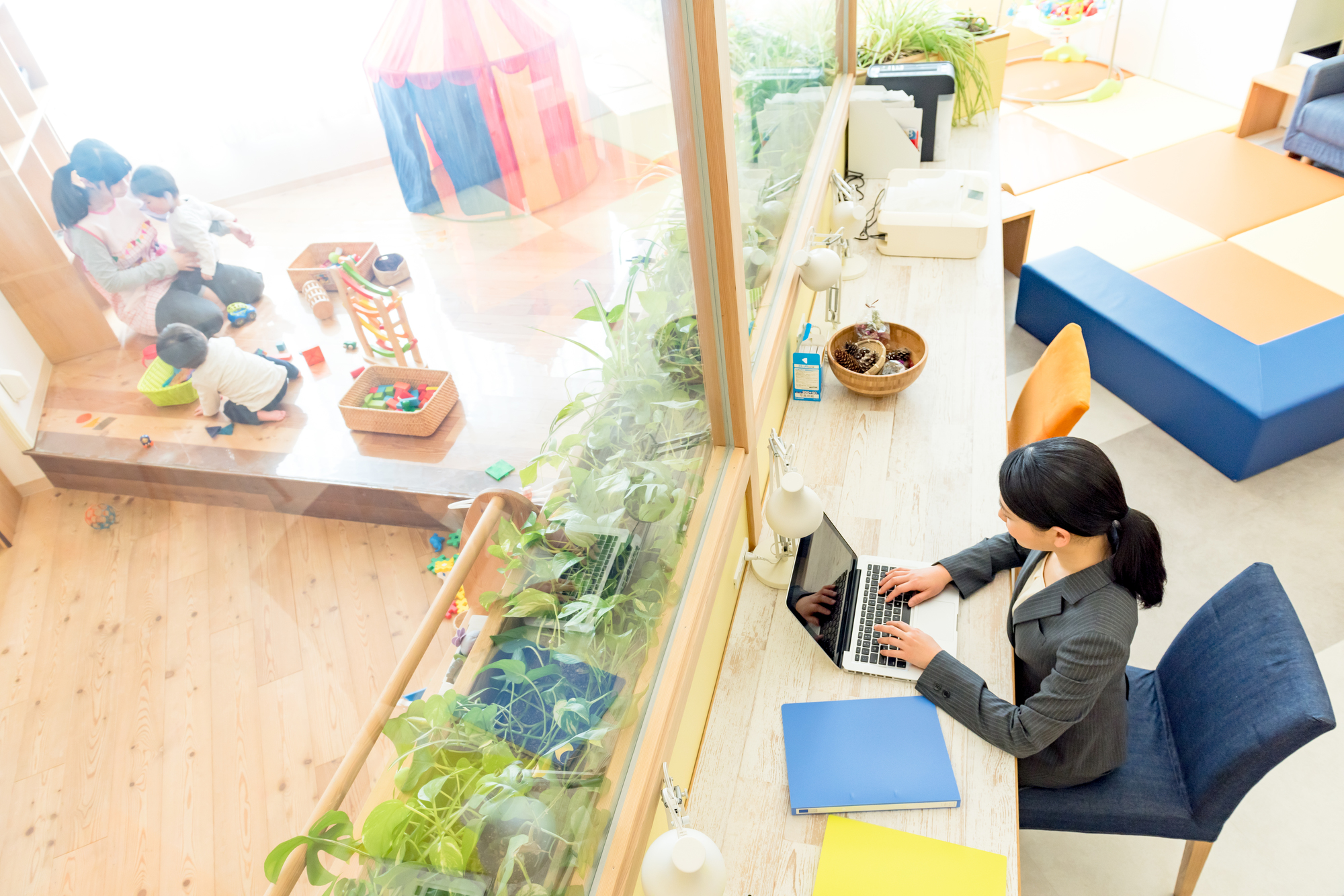 女性の離職防止に役立つ福利厚生制度とは　取り組みの例や導入時のポイント、注意点を解説